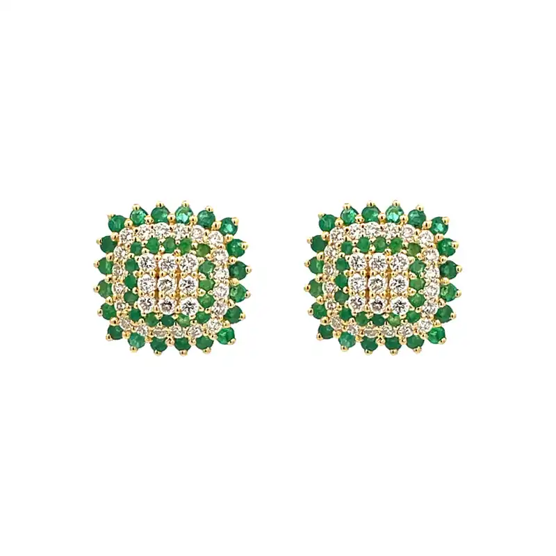 Cushion shaped Pendant Set in Diamond, Emerald in 18K Gold